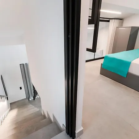 Mythodea Prive Luxury خْريسيا أموذيا