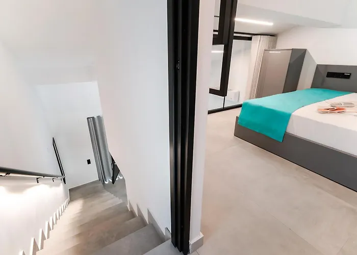 Mythodea Prive Luxury Chrysi Ammoudia